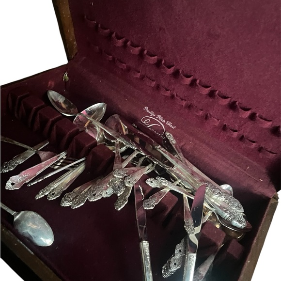 24 Piece Fish Cutlery, Sterling Silver, Hamilton & Inches  Silver Cutlery Set in Wooden Box